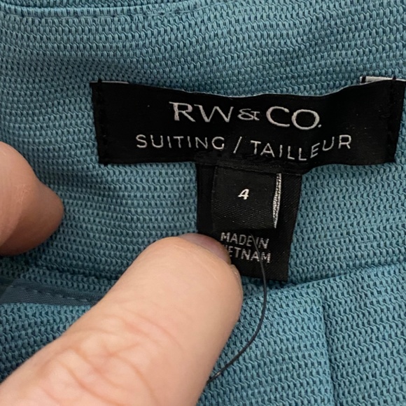 R&W pants - NWT - size 4 - Picture 3 of 5